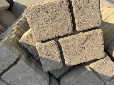 7.5 x 7.5 x 2” pavers