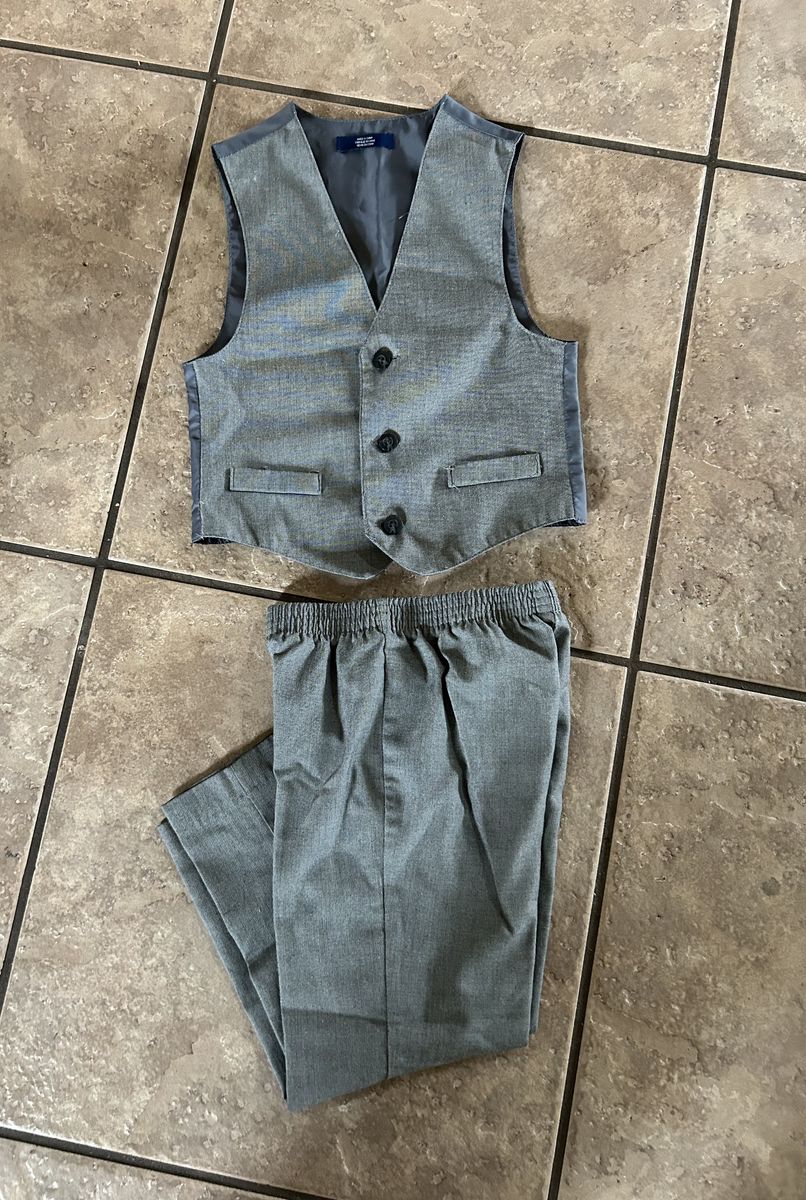 Boys Izod Dress Vest and Pant Set - Size 5