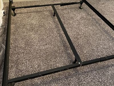 Adjustable bed frame