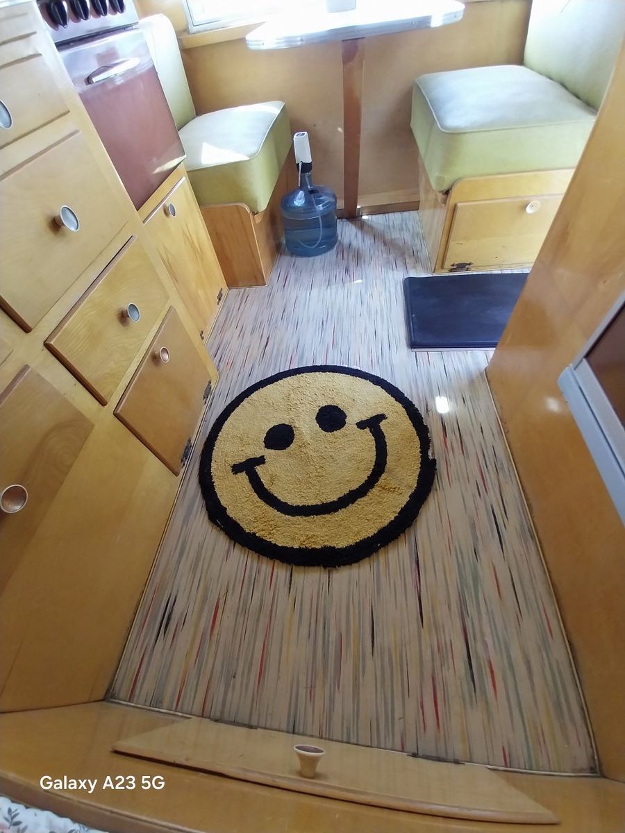 Main image 6