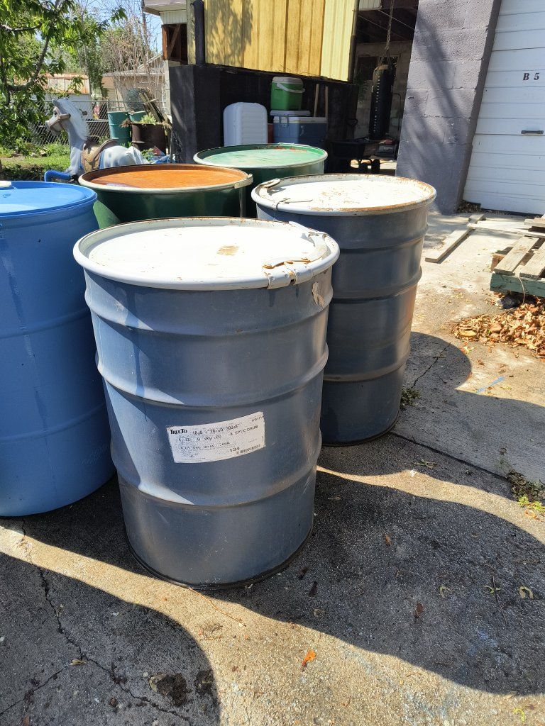50 gallon metal barrels with lid