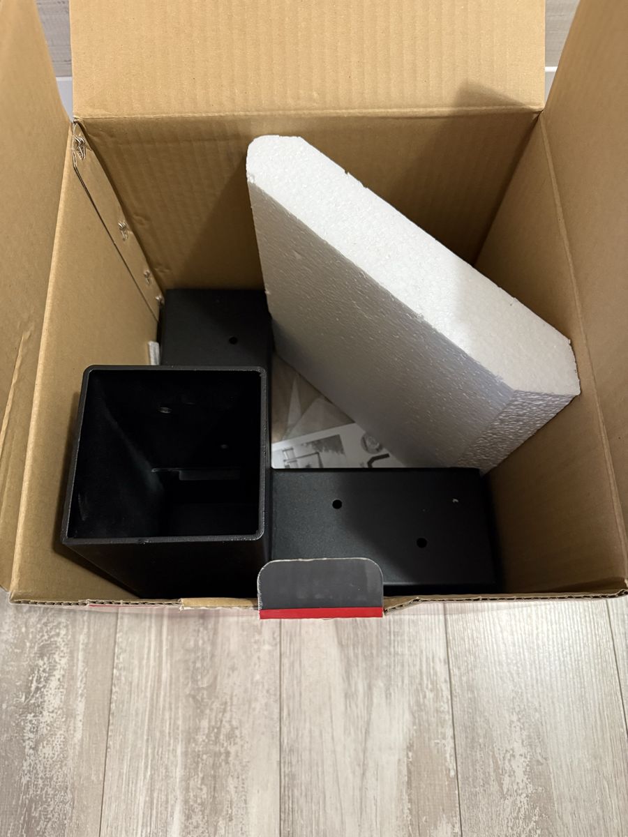 Main image 3