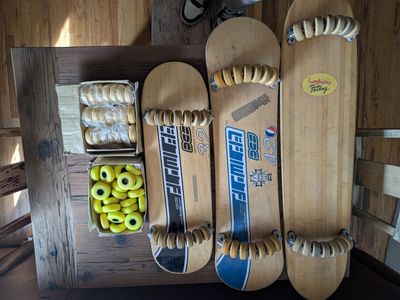 Flowlab Skateboard and wheels