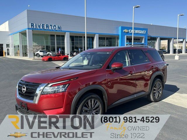 2023 Nissan Pathfinder SL