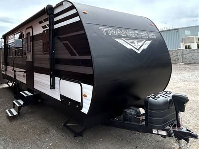 2022 Grand Design Transcend Xplor 31 Ft, Sleeps 6, New: Tires, Battery, Awning Fabric, & Mattress CLEAN TITLE