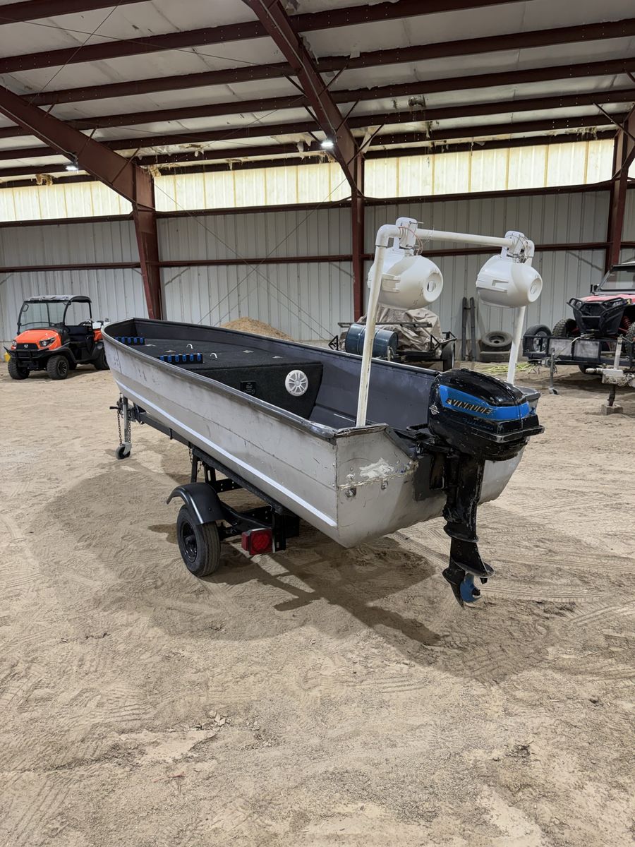 14ft Aluminum Fishing Boat w/ Trailer + Speakers