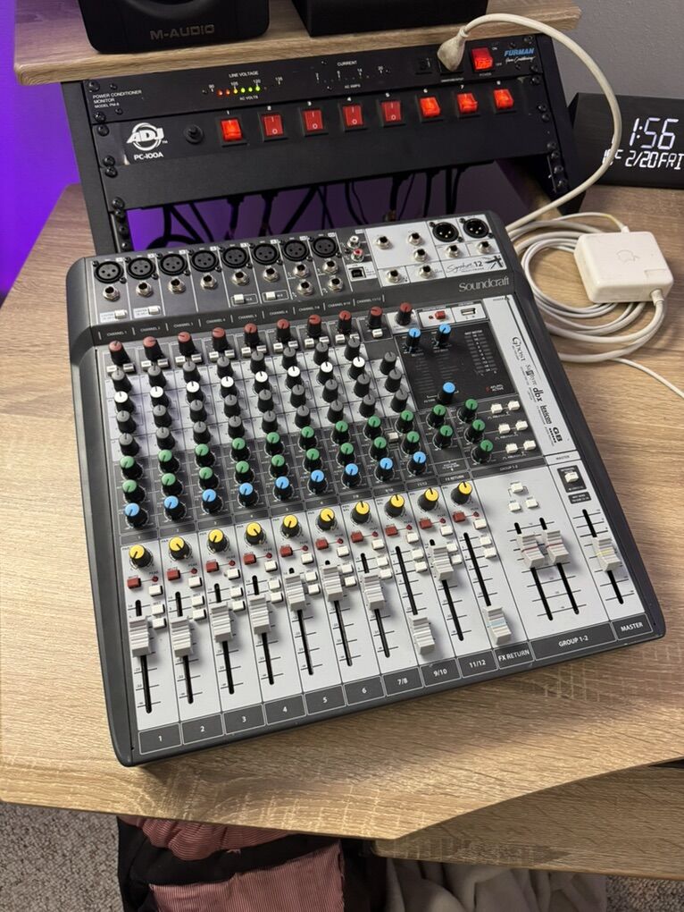 Soundcraft Signature 12 MTK