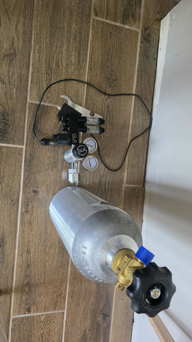 GLA PRO-DS-2 CO2 Regulator + Full 5lb Tank + Diffusers - Complete Planted Tank Setup