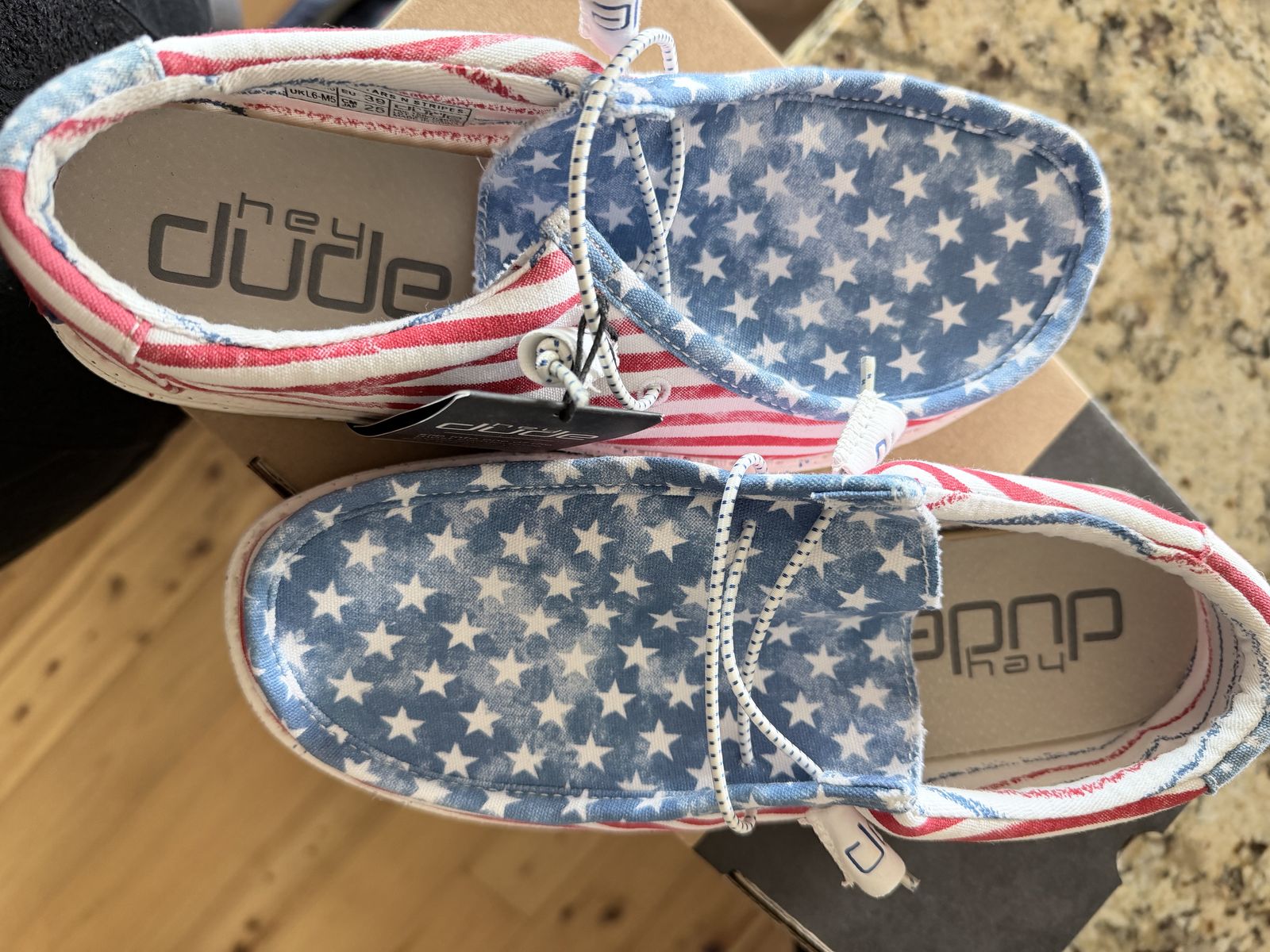 Hey Dude Wally Patriotic shoe LDS size 8, MNS size 6
