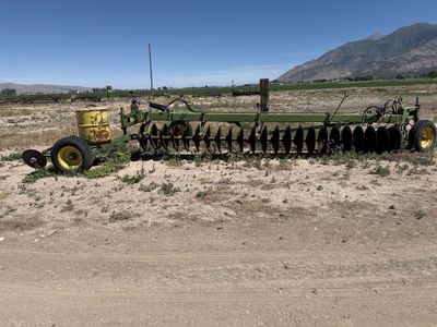 John Deere 8500 Disk Tiller (Wheatland plow)