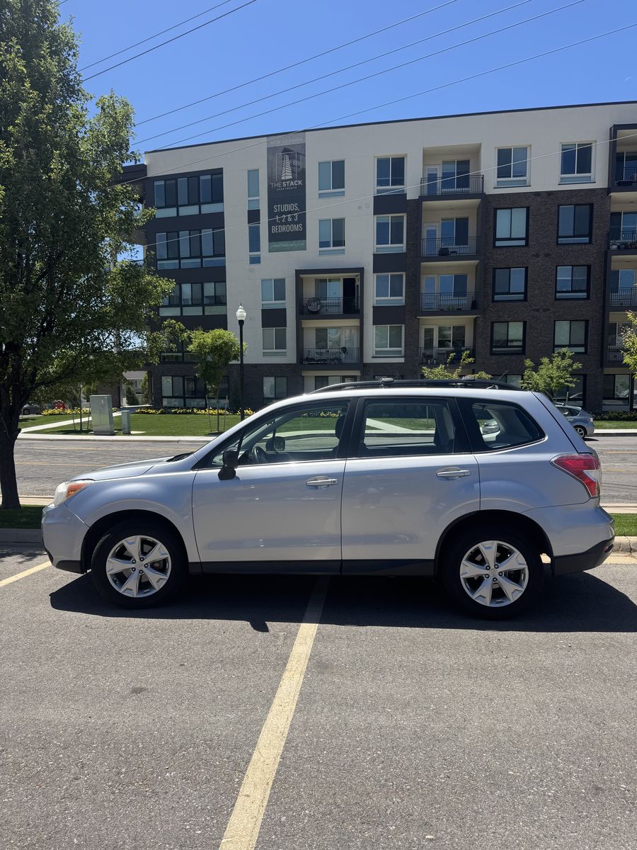 2015 Subaru Forester 2.5i