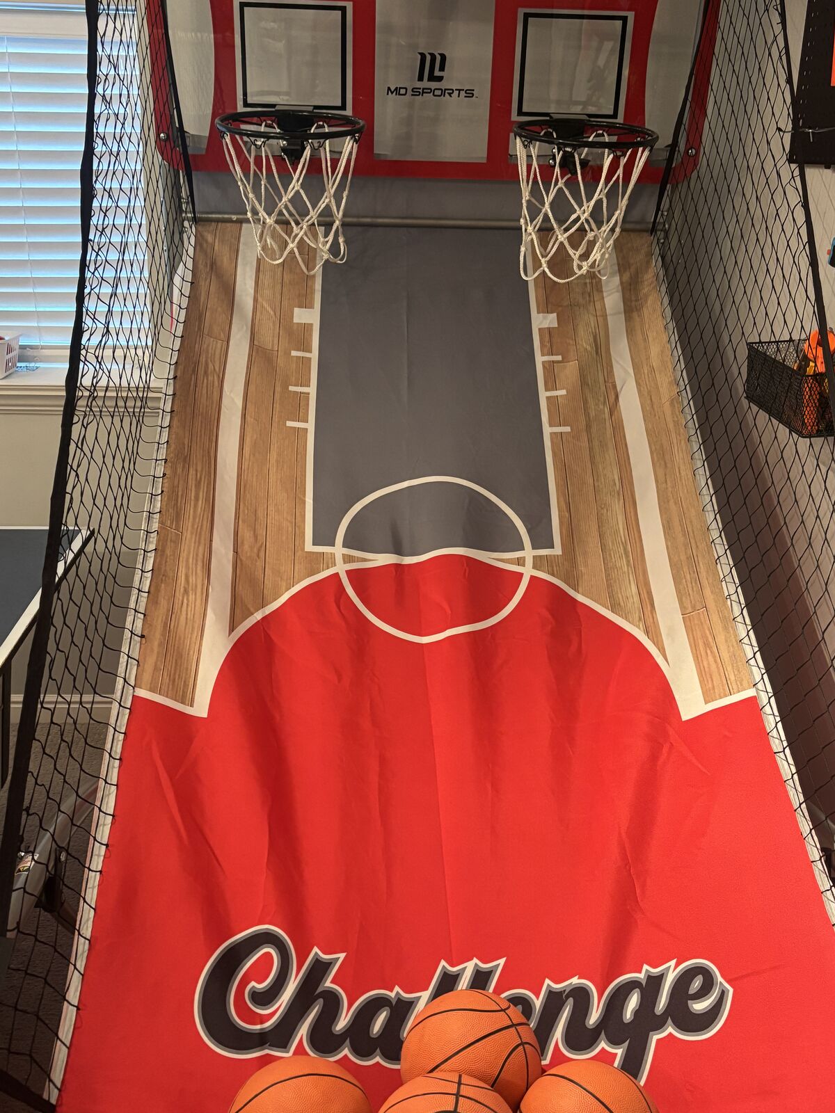 Basketball hoop shoot out game