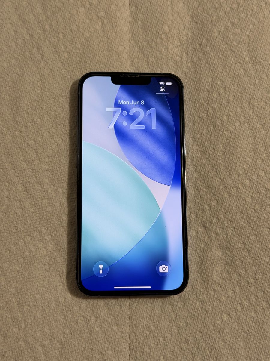 iPhone 13 Pro 128GB (Unlocked) [Cracked back]