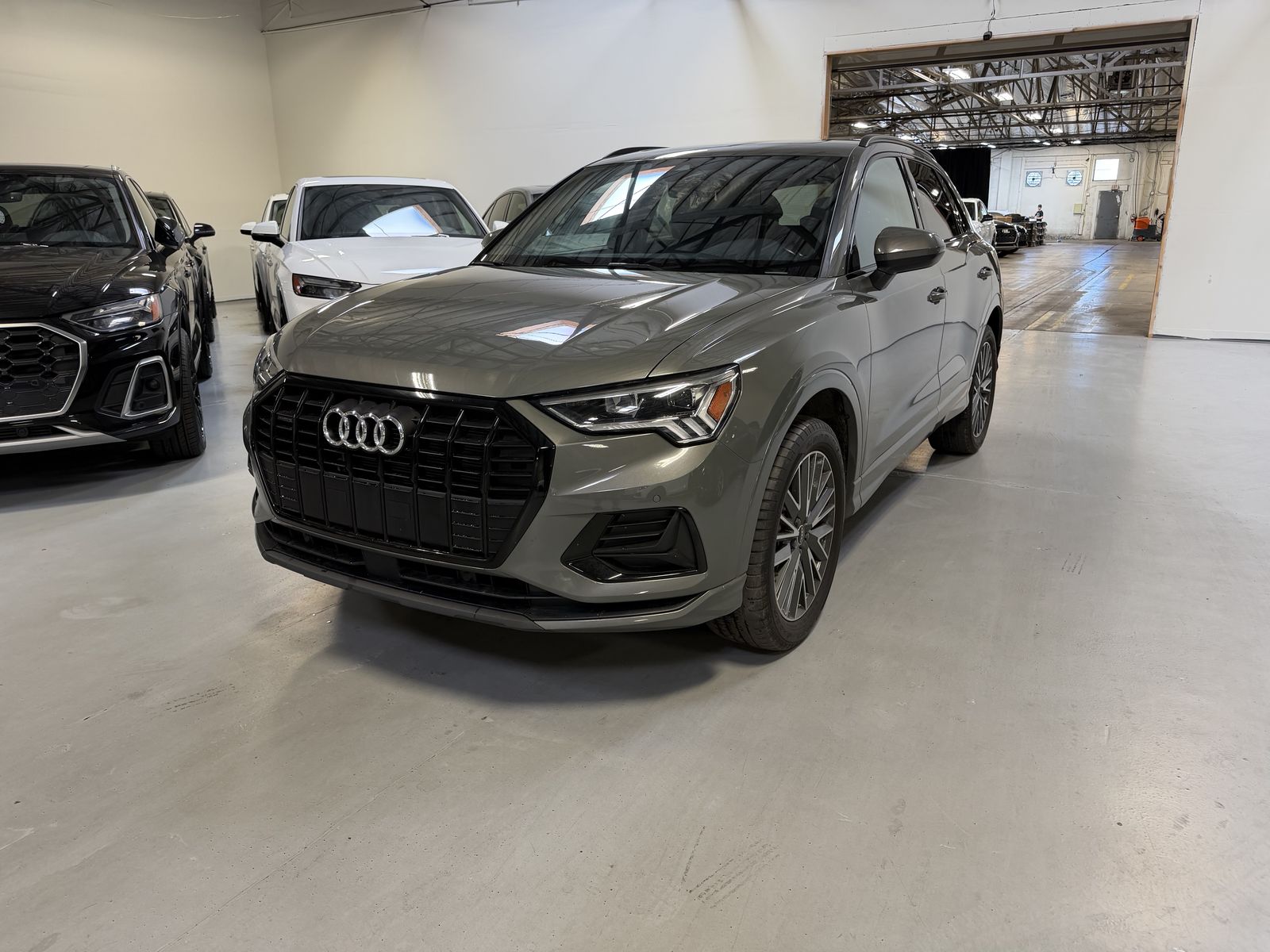 2023 Audi Q3 quattro Premium 40 TFSI