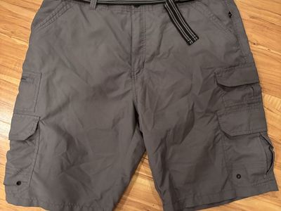 Mens size 36 cargo shorts