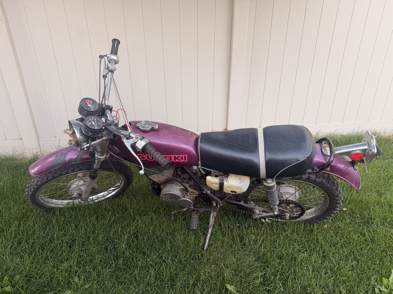 Vintage 1971 Suzuki TS185 Series Enduro Dirt Bike - Purple