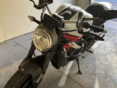 $8000 OBO 2015 Ducati Monster 1200S Red