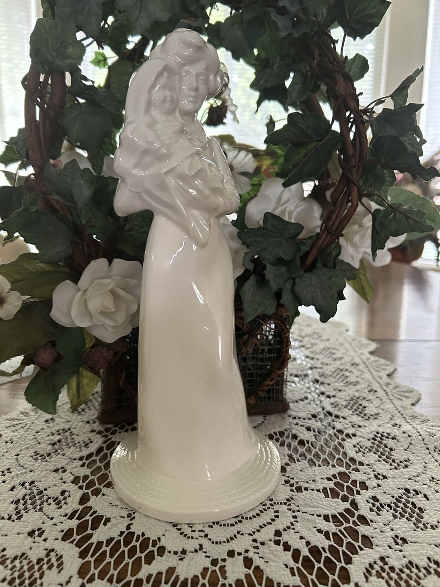 Vintage Ceramic Mother and Child Figurine