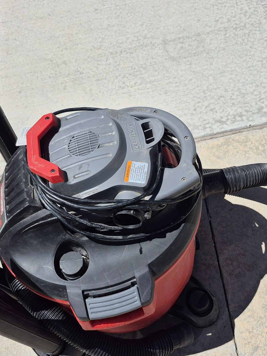 Craftsman 6.5 Peak HP Wet/Dry Vacuum with 265 MPH Blowing Power