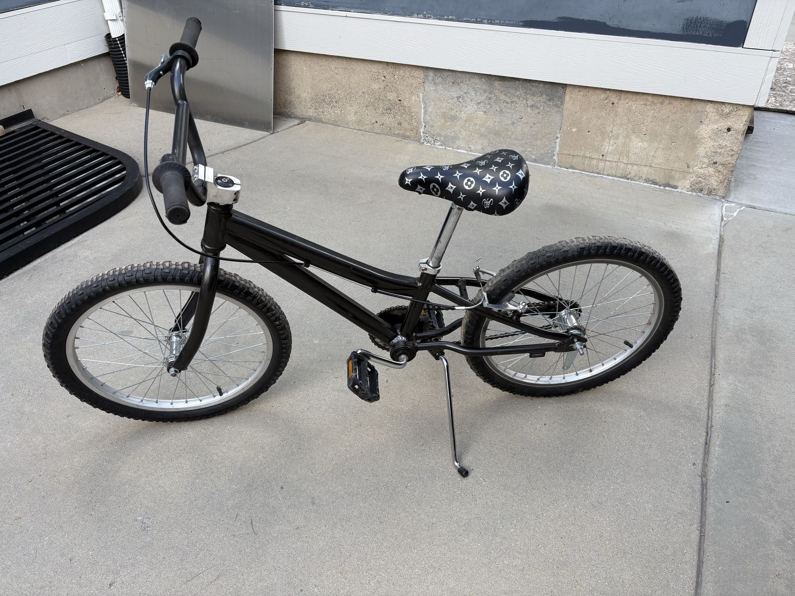 Specialized kids aluminum bike
