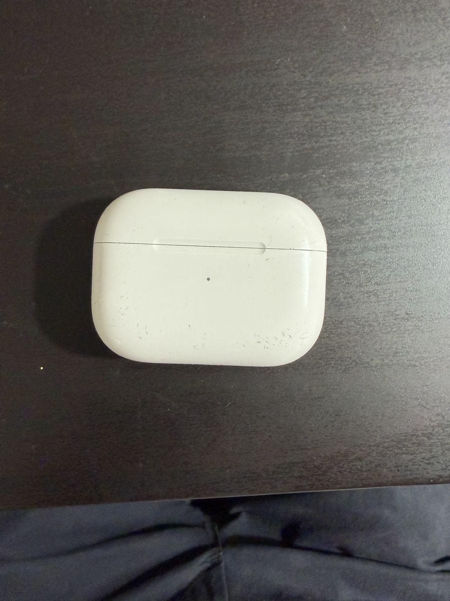 Apple AirPods Pro 2nd Gen w/ Lightning Charging Case