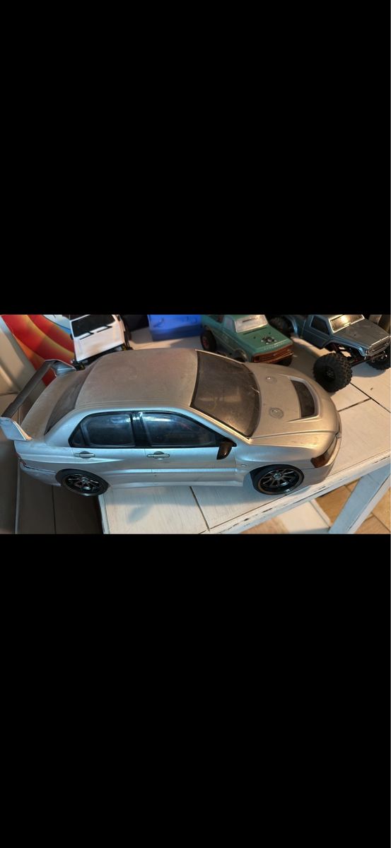 Silver RC Drift Car Sedan with Torque Tuned Motor 1/10 evo 