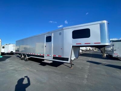 Used 2022 Logan Coach Horsepower Gooseneck
