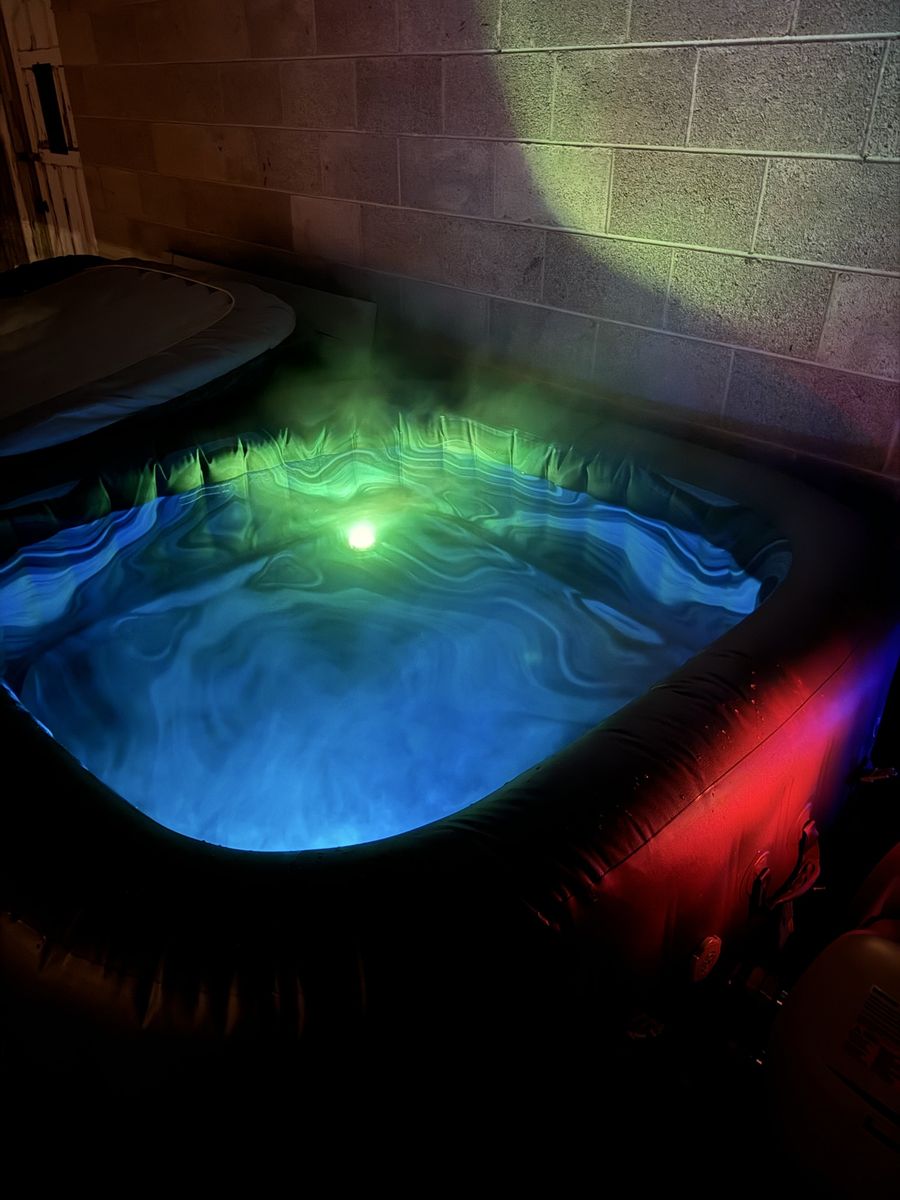 SaluSpa Coronado Inflatable Spa