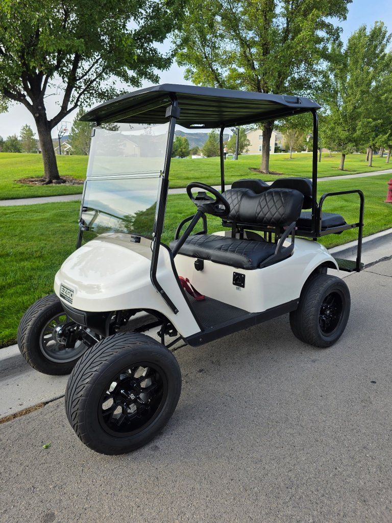 Fast! Lifted 2022 Ezgo 4 seater