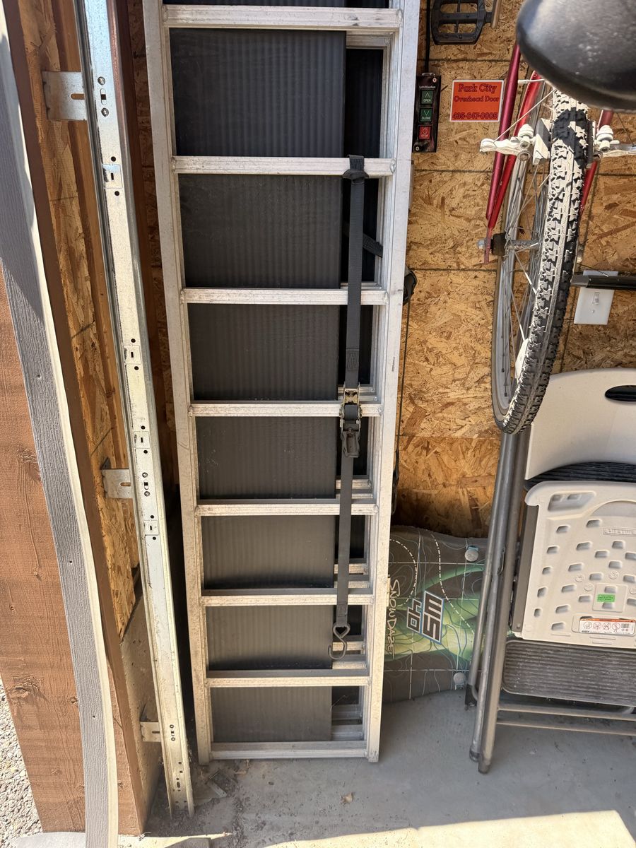 Snowmobile ramp 6.5 feet