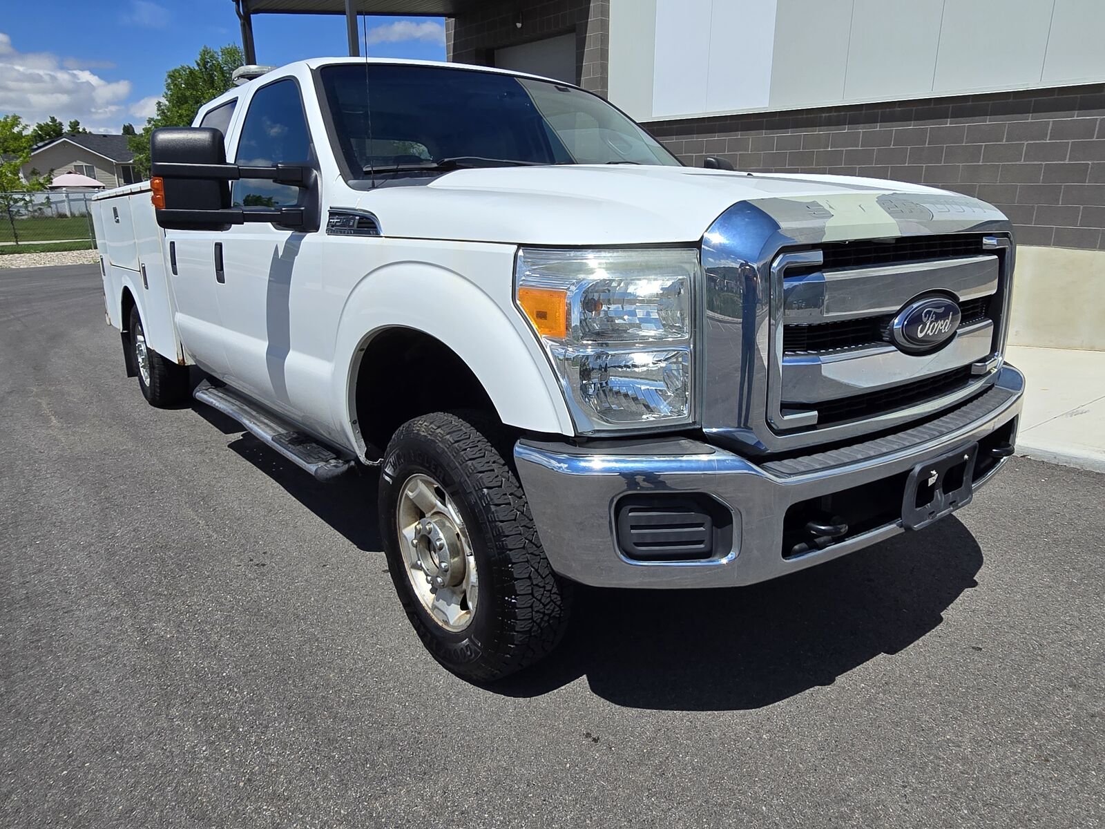 2012 F-250 6.2 Gas Crew 4x4 Service Bed, 74k Miles