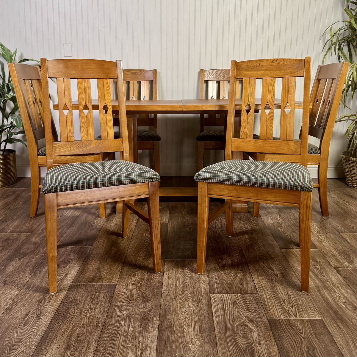 Vintage Mission-Style Oak Dining Set