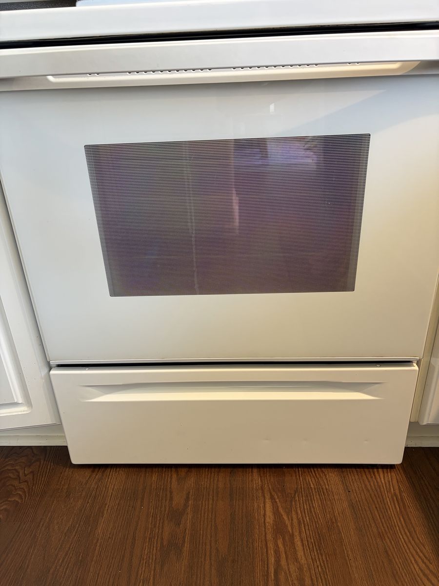 Whirlpool 30” Electric Smooth Top Range