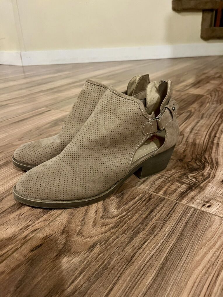 Women's Short Boots / Booties