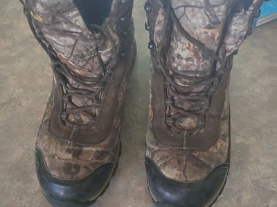 Cabelas Men's size 12M hunting boots