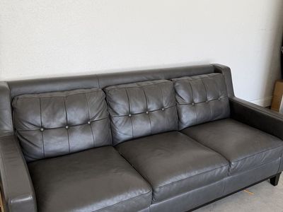 Leather couches (2 pieces)