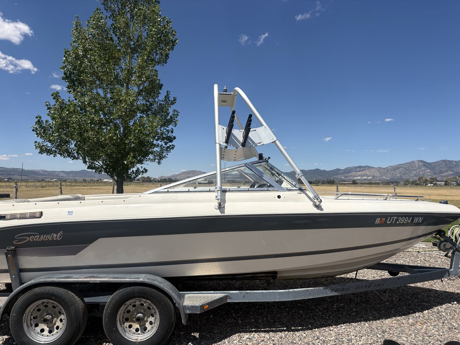 1994 seaswirl lake ready boat 