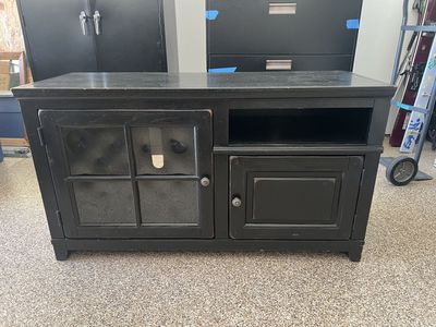 TV Console/Sandy Pickup