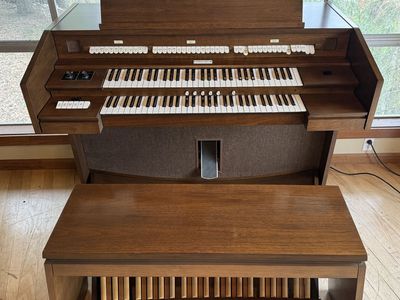 Vintage Allen Organ – Exceptional Condition