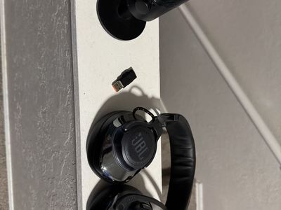 JBL Light Up Headset W/ Mic And JBL Desk Mic