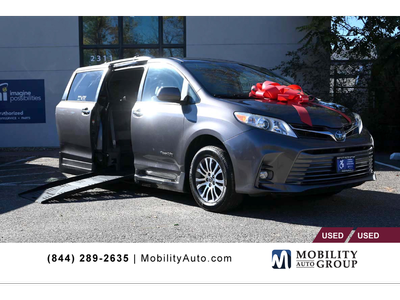 2020 Toyota Sienna XLE 8-Passenger