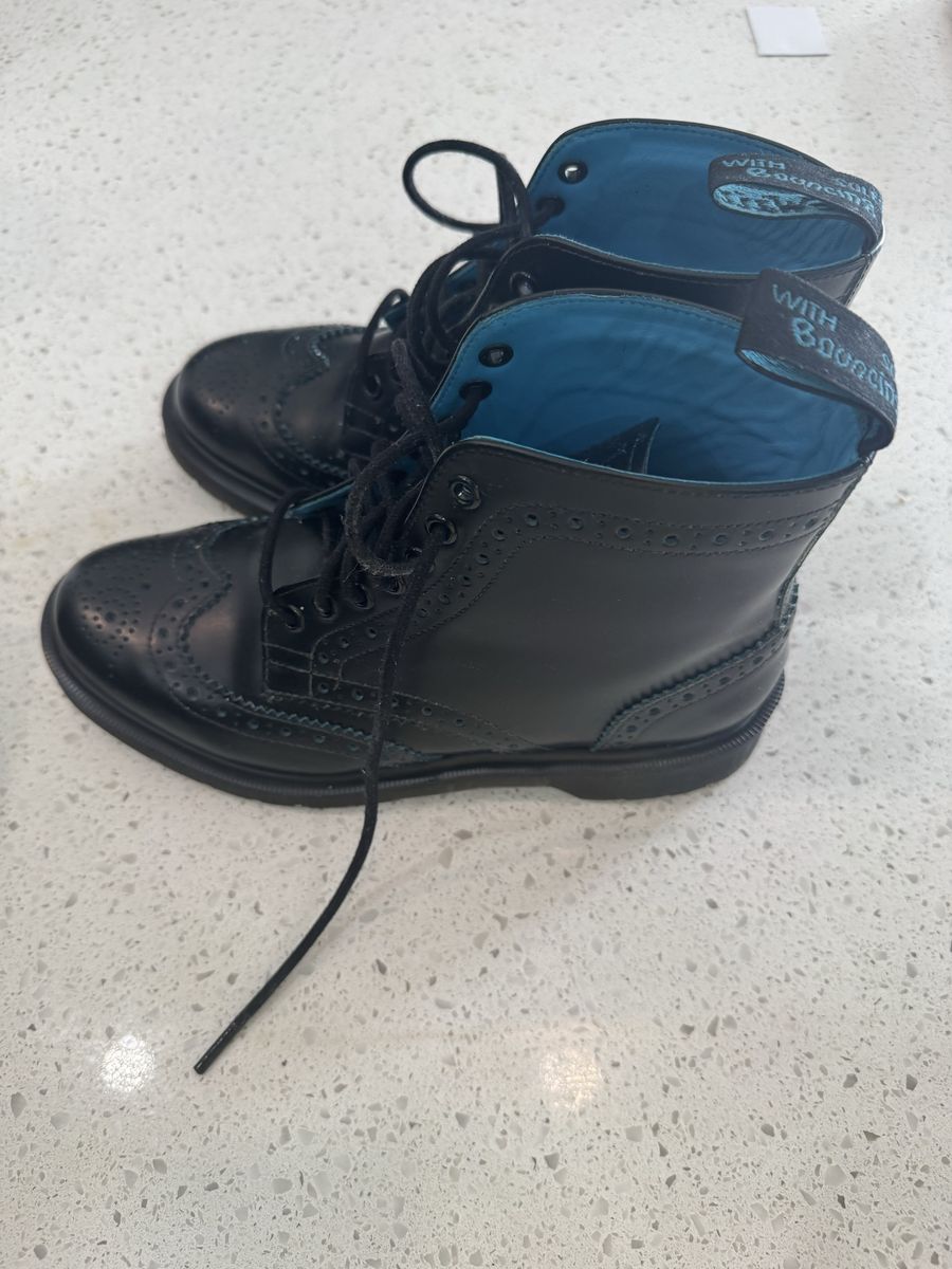 Women’s size 8 doc martens