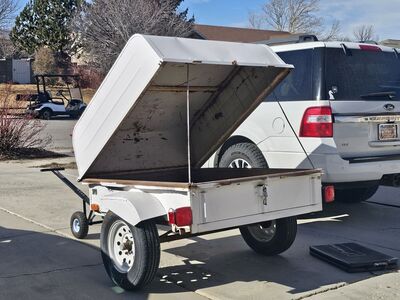 Fully ENCLOSED Utility / Travel / Camping Trailer with lockable, REMOVABLE TOP and tailgate.