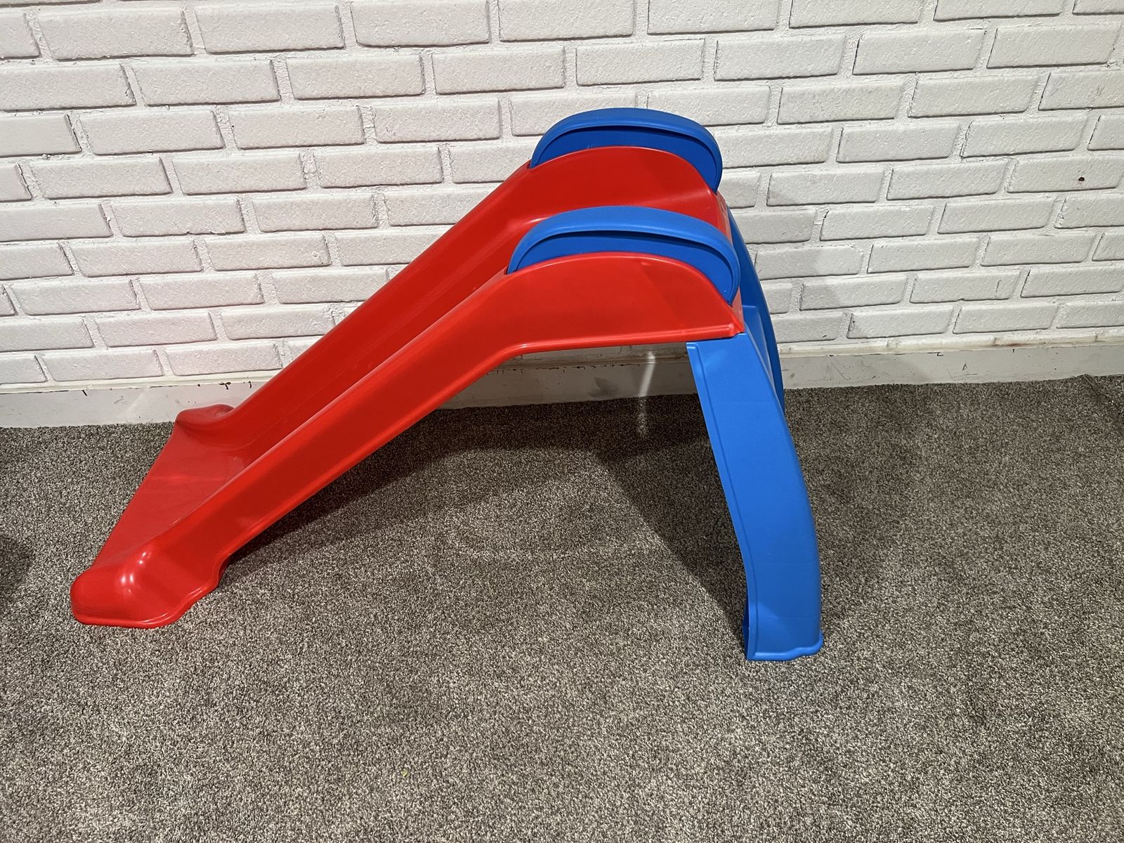 Main image 3