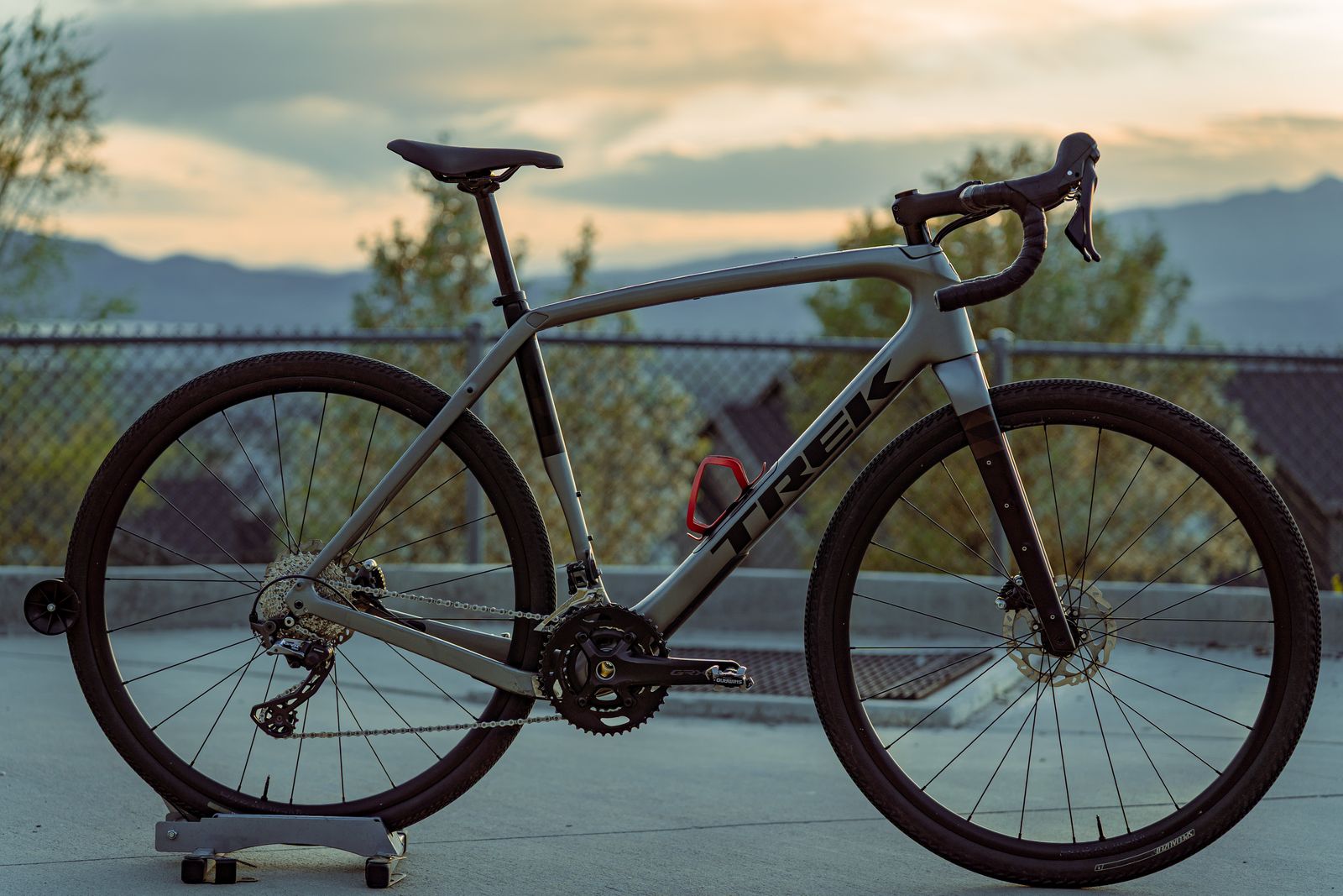 2023 Trek Checkpoint SL5- 58cm