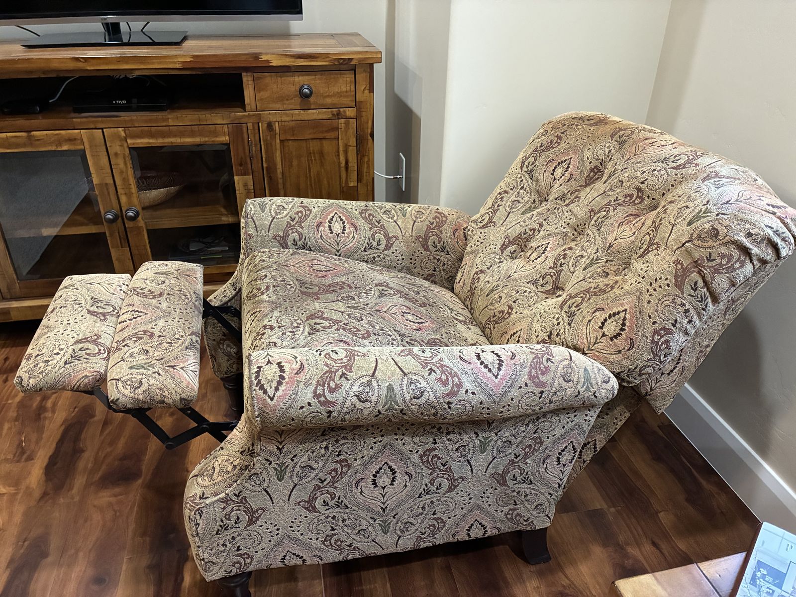 Two Broyhill wall hugger recliners