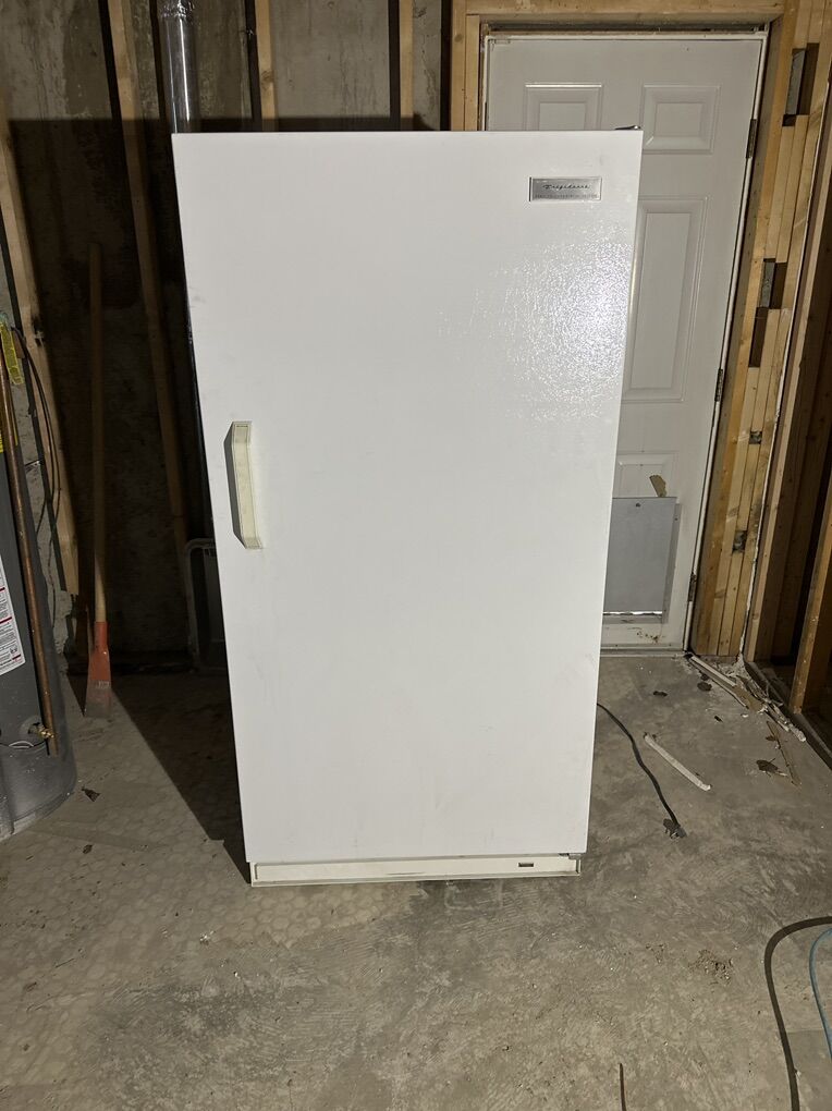 Frigidaire 17 Ft.³ Upright Freezer