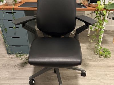 Steelcase Gesture Office Chair ( Leather )