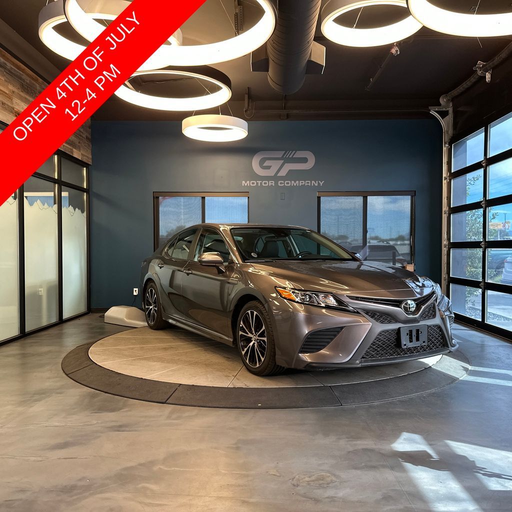 2019 Toyota Camry SE