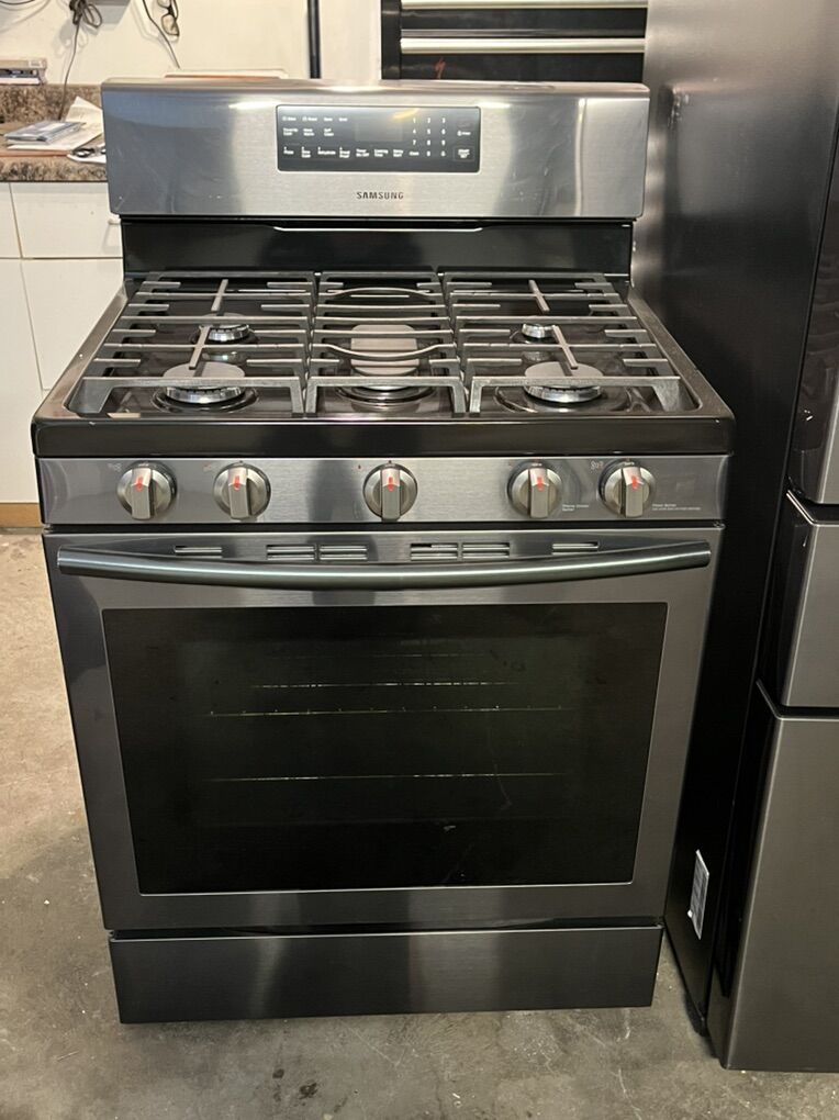 Samsung Five Burner Gas Range For Sale